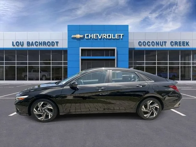 2025 Hyundai Elantra SEL Convenience photo 5