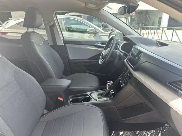 2024 Volkswagen Taos SE photo 30