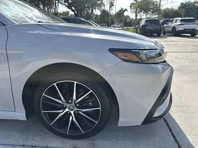 2024 Toyota Camry SE photo 11