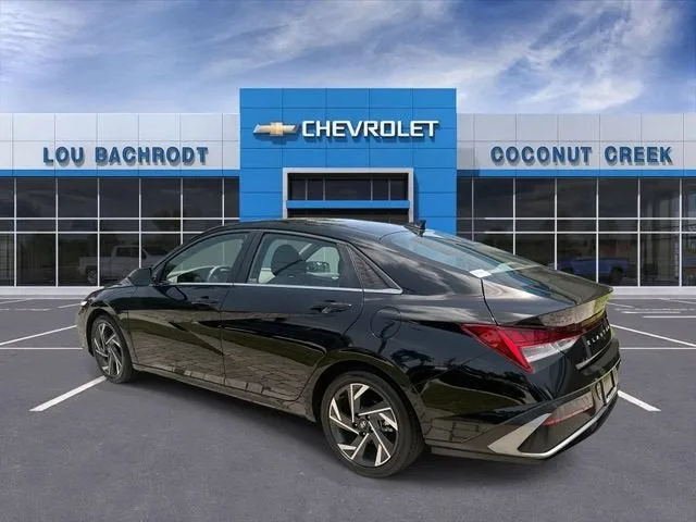 2025 Hyundai Elantra SEL Convenience photo 6