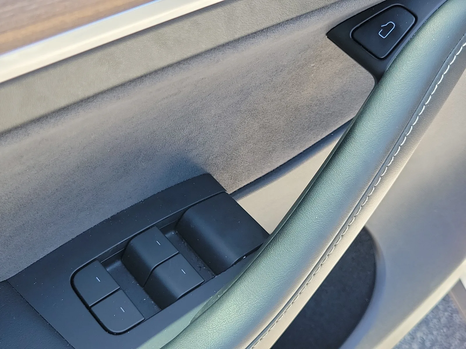 2023 Tesla Model Y Performance photo 24