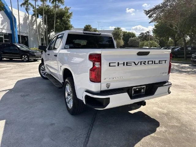 2025 Chevrolet Silverado 1500 Custom photo 12