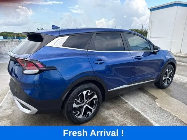 2025 Kia Sportage EX photo 13