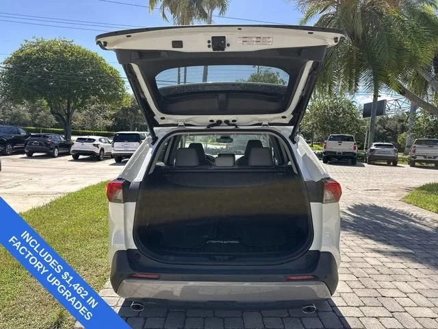 2021 Toyota RAV4 Limited photo 28