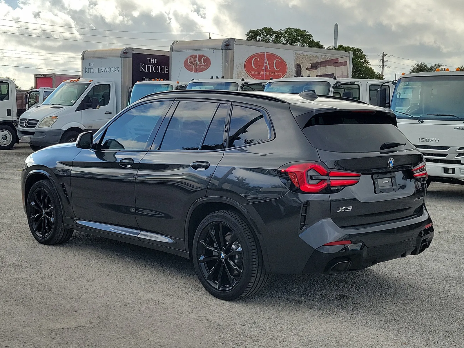 2023 BMW X3 sDrive30i photo 3