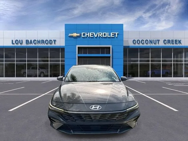 2025 Hyundai Elantra SEL Convenience photo 3