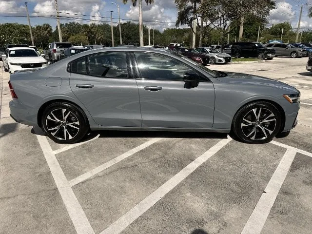 2024 Volvo S60 Plus Dark Theme photo 14