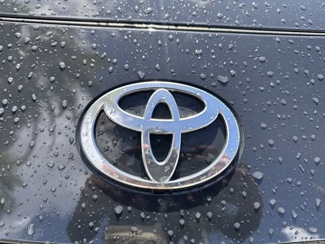 2025 Toyota Camry LE photo 10