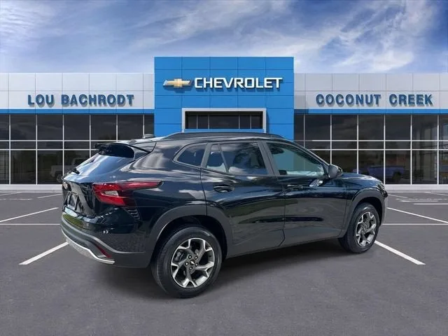 2024 Chevrolet Trax LT photo 8