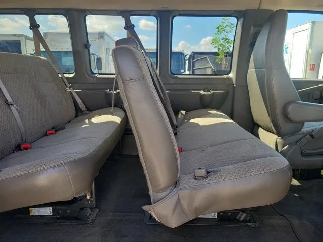 2018 Chevrolet Express Passenger 3500 LT photo 14