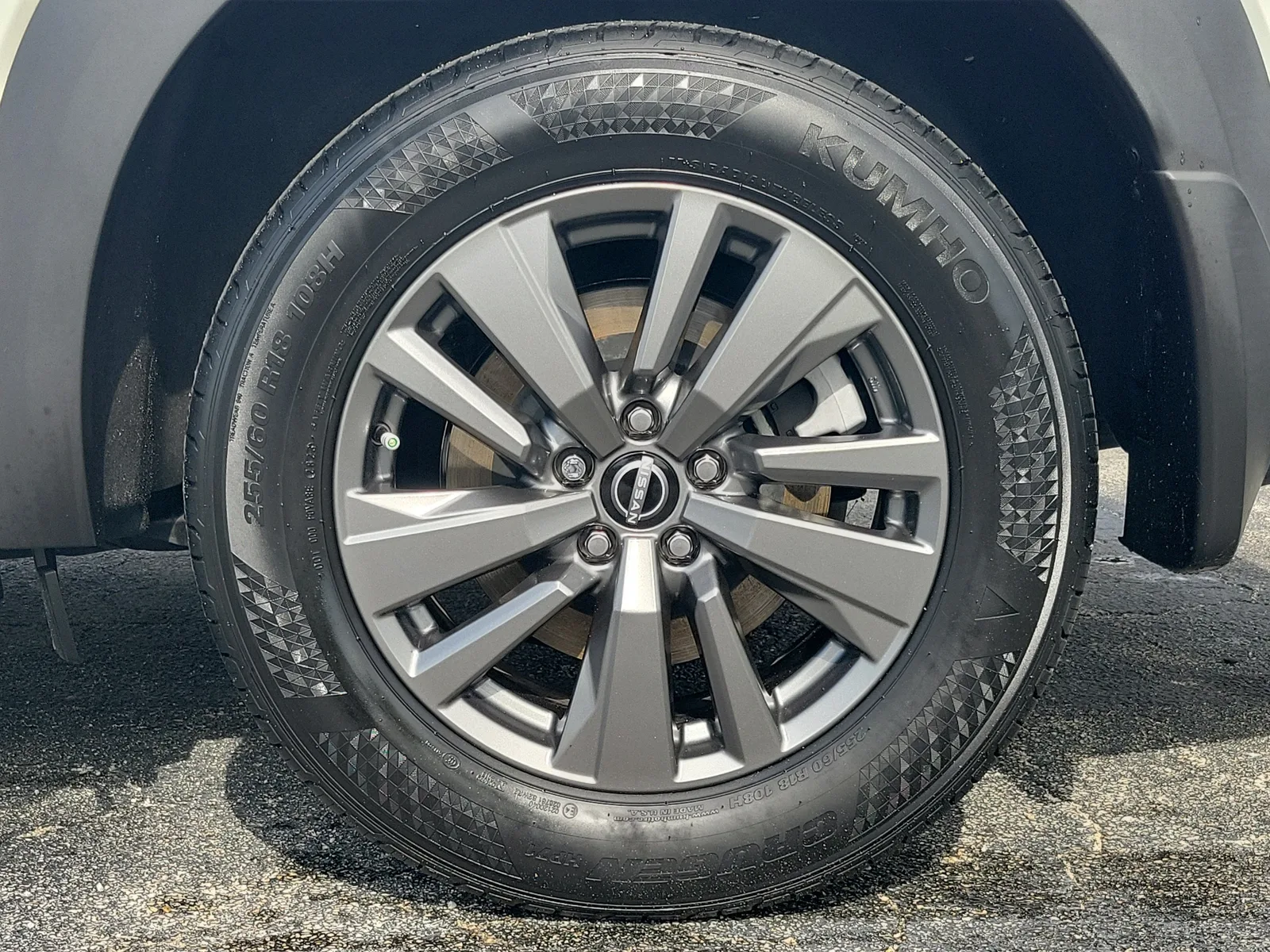 2024 Nissan Pathfinder SV photo 8