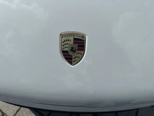 2020 Porsche Macan 4DR AWD photo 10