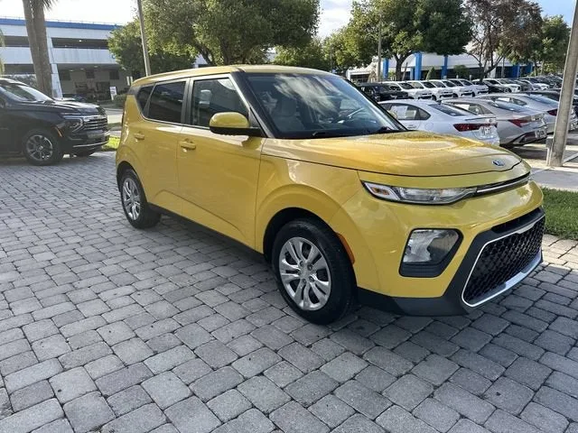 2020 Kia Soul LX photo 16