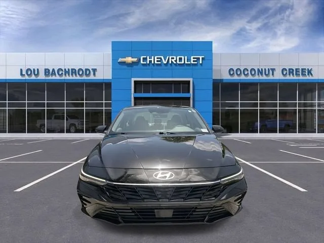2025 Hyundai Elantra SEL Convenience photo 3