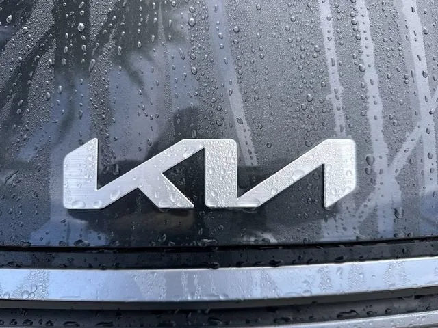 2025 Kia K4 LXS photo 10