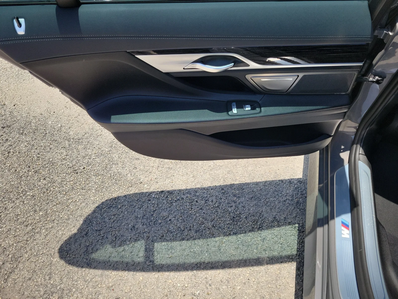 2022 BMW 7 Series 740i photo 17