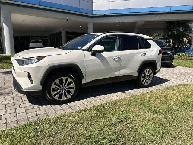 2021 Toyota RAV4 Limited photo 21