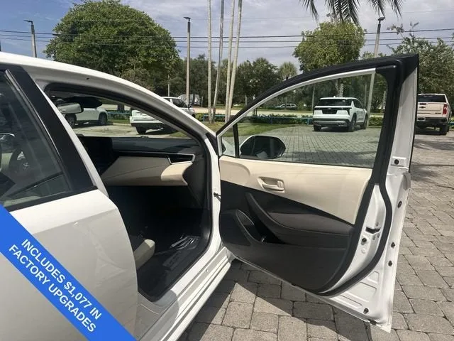 2024 Toyota Corolla LE photo 23