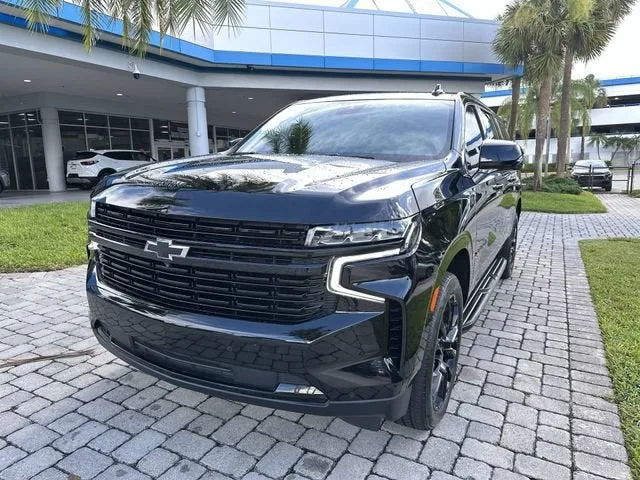2023 Chevrolet Suburban RST photo 20