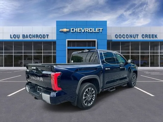 2022 Toyota Tundra 4WD Limited photo 8