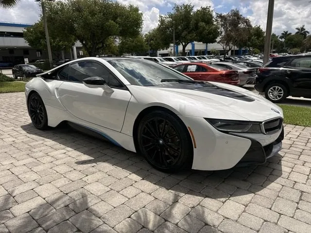 2019 BMW i8 2DR CPE photo 16