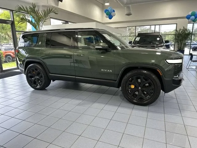 2023 RIVIAN R1S Adventure photo 14