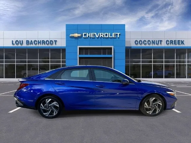 2025 Hyundai Elantra SEL Convenience photo 9