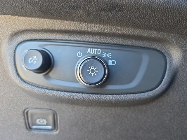 2024 GMC Terrain SLE photo 24