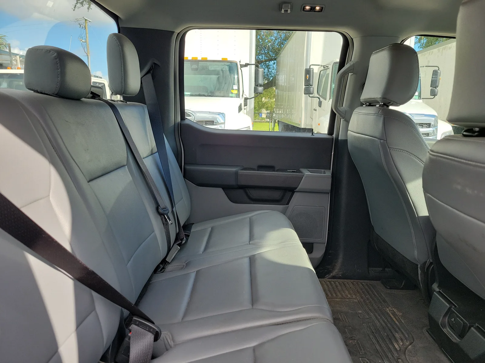 2026 Ford Super Duty F-250 SRW XL photo 7
