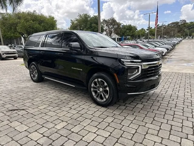 2026 Chevrolet Suburban LS photo 16