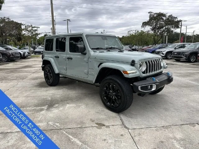 2024 Jeep Wrangler 4xe Sahara photo 16