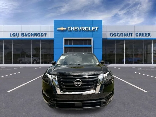2025 Nissan Pathfinder S photo 3