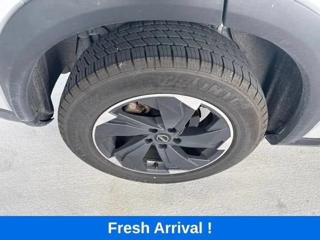 2024 Nissan Rogue SV photo 23