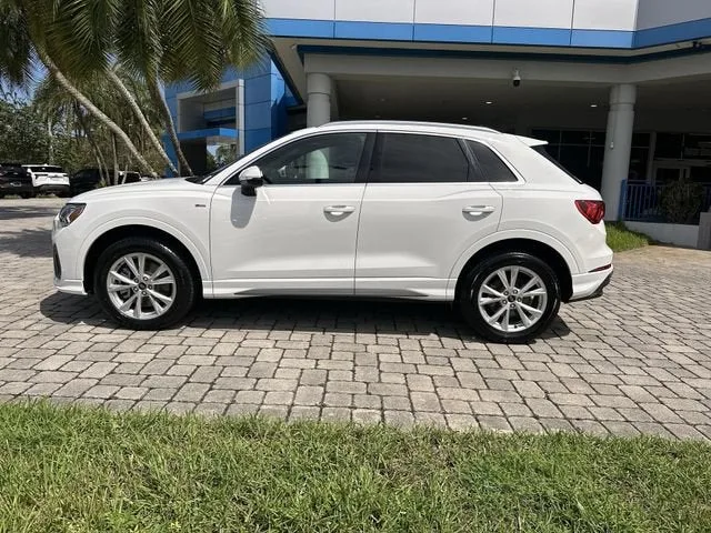 2025 Audi Q3 S line Premium photo 32