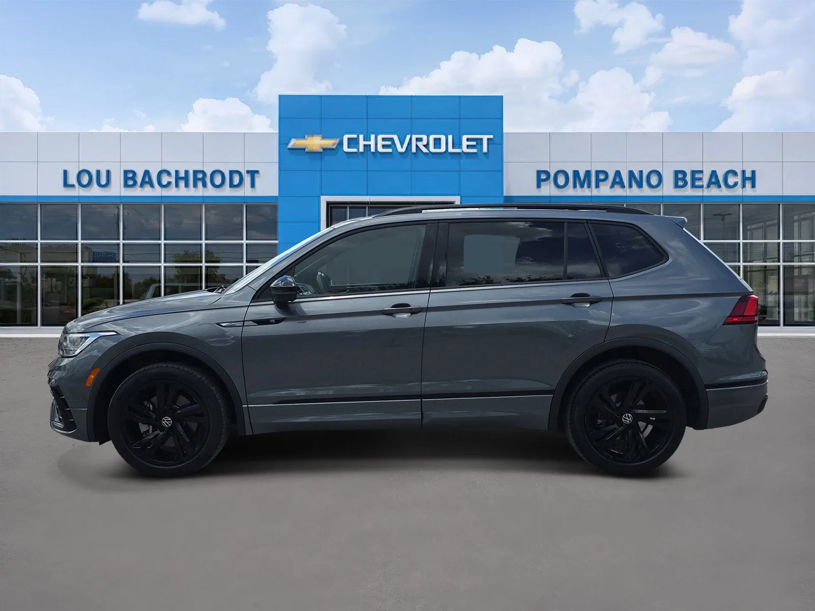 2023 Volkswagen Tiguan SE R-Line Black photo 4