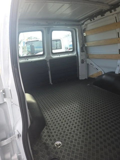 2025 Chevrolet Express Cargo WT photo 16