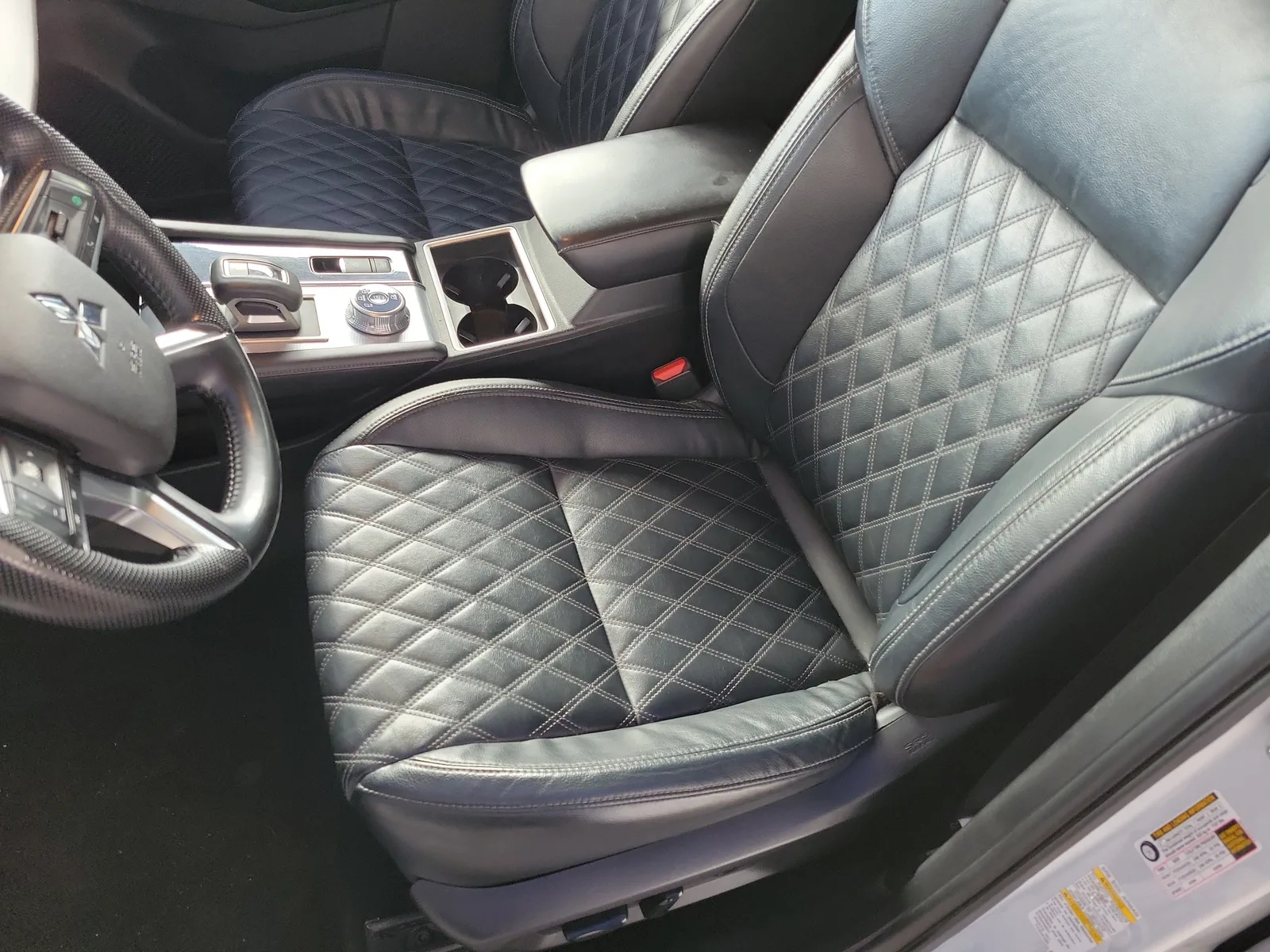 2022 Mitsubishi Outlander SEL photo 19
