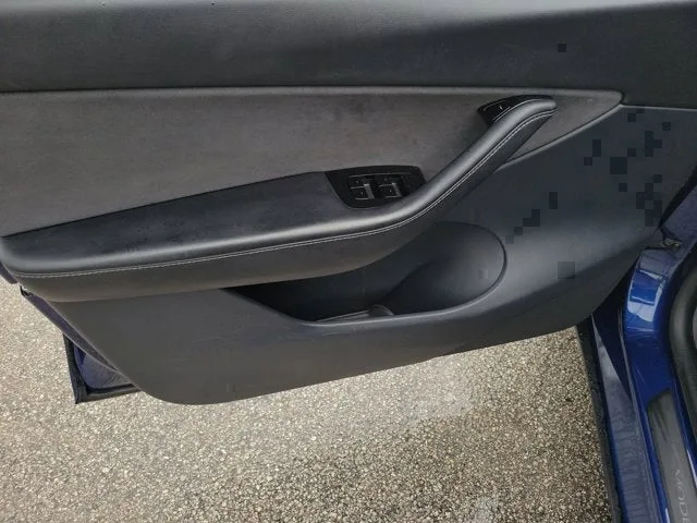 2020 Tesla Model Y Long Range photo 16