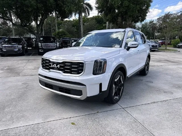 2023 Kia Telluride S photo 20