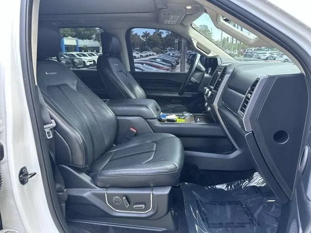 2020 Ford Expedition Platinum photo 29