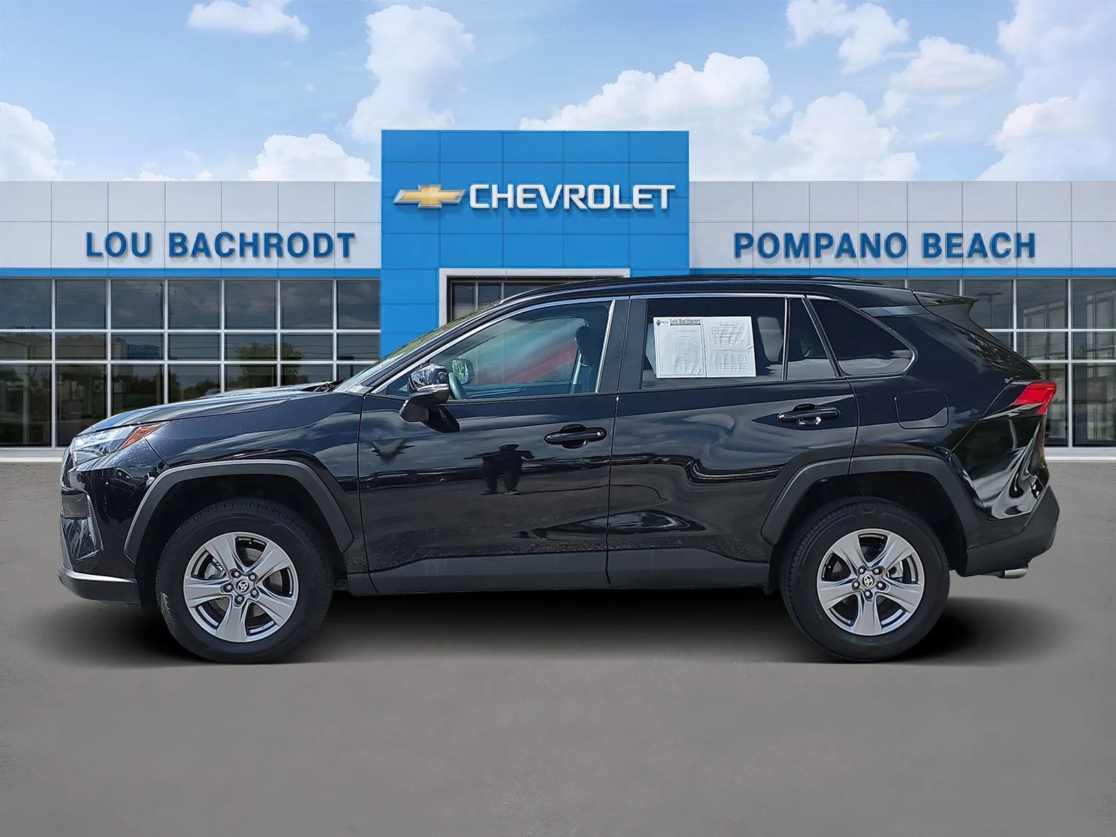2024 Toyota RAV4 XLE photo 4