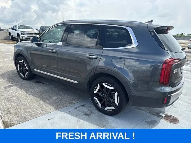 2024 Kia Telluride S photo 18