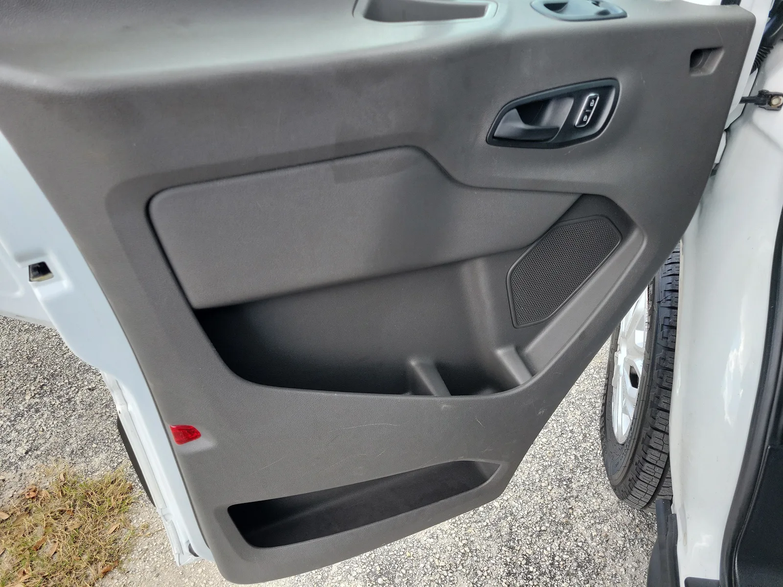 2022 Ford Transit Passenger Wagon XL photo 23