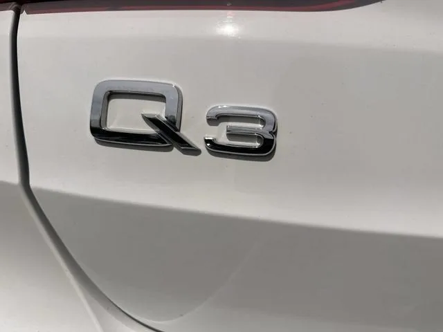 2025 Audi Q3 S line Premium photo 39