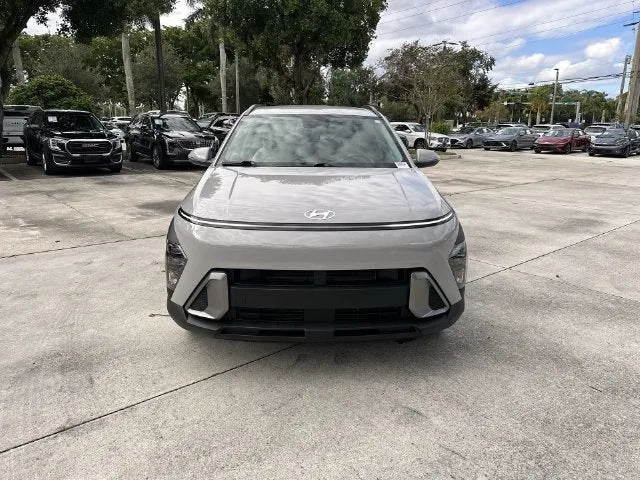 2025 Hyundai Kona SEL photo 18