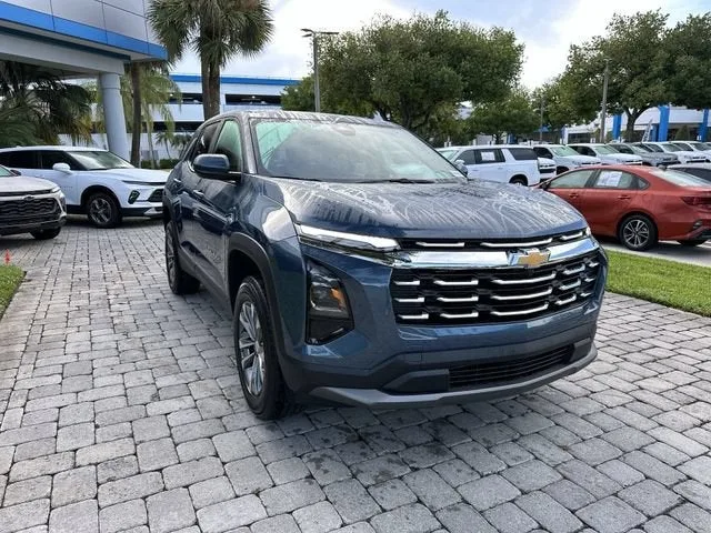 2026 Chevrolet Equinox LT photo 17