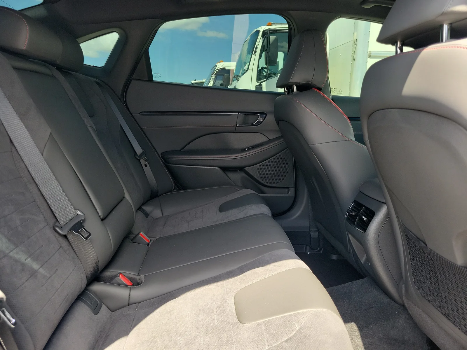 2025 Hyundai Sonata N Line photo 7