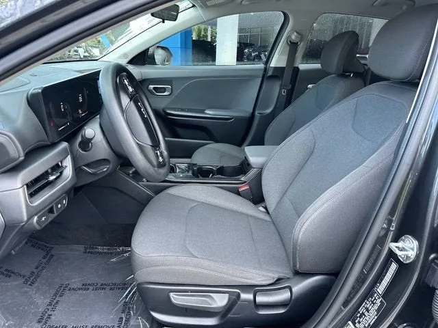 2025 Kia K4 LXS photo 30