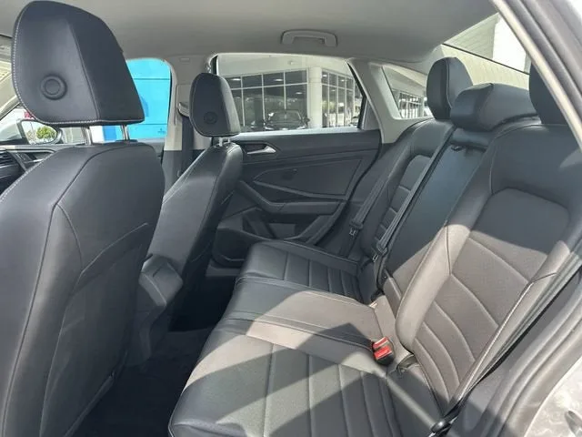 2024 Volkswagen Jetta SE photo 27
