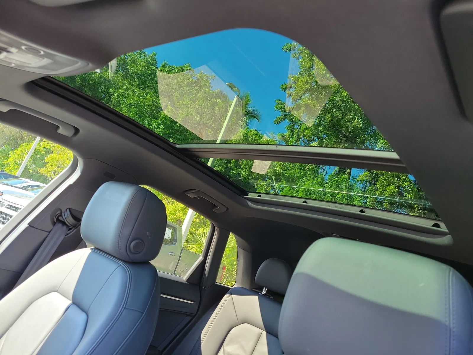2025 Audi Q3 S line Premium photo 25
